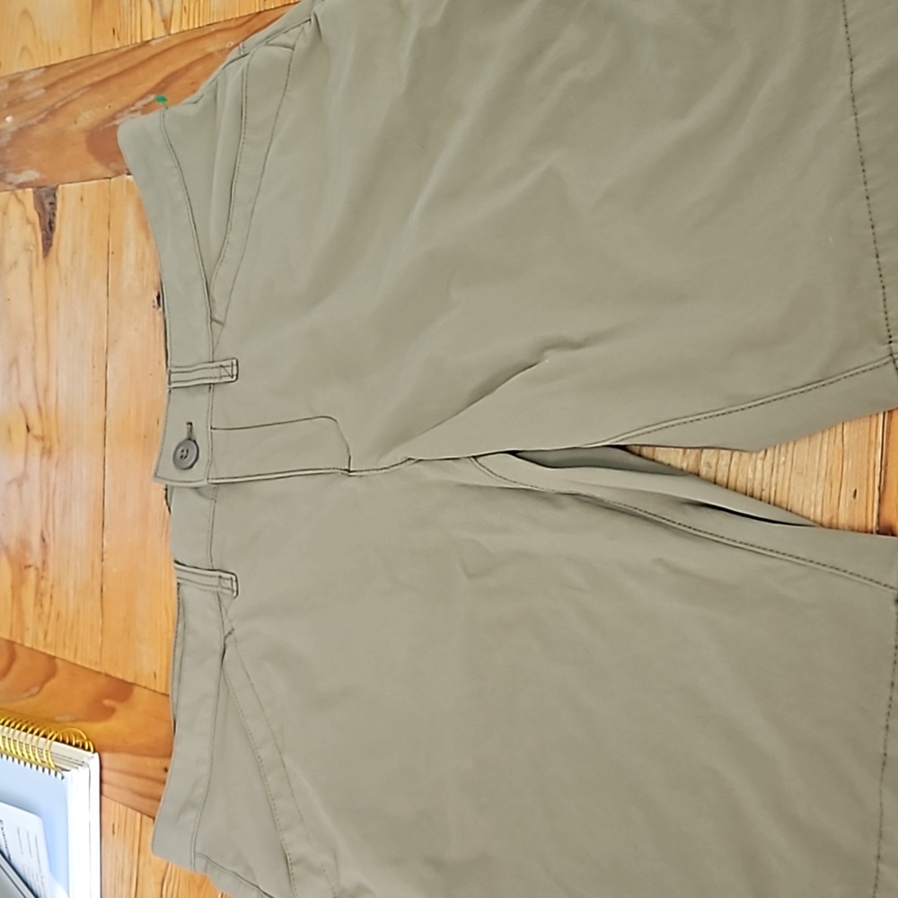 EUC  Eddie Bauer shorts